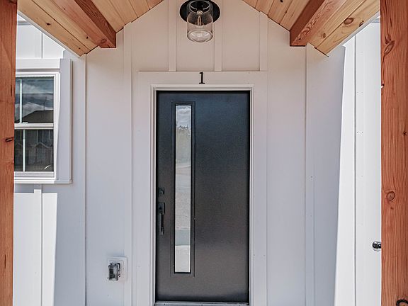 3rd image of 11 Sunshine Cir Unit 1