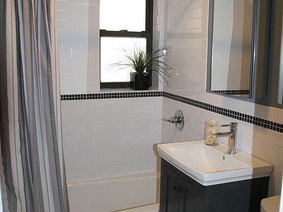 5th image of 20-64 31st St #B10