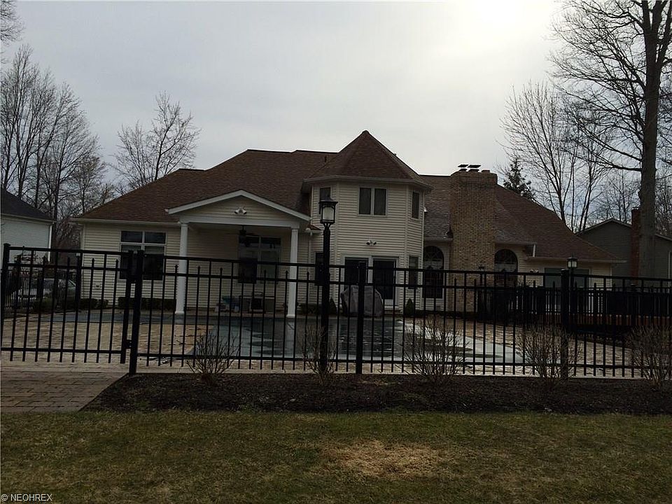 2nd image of 7685 Snowberry Ct