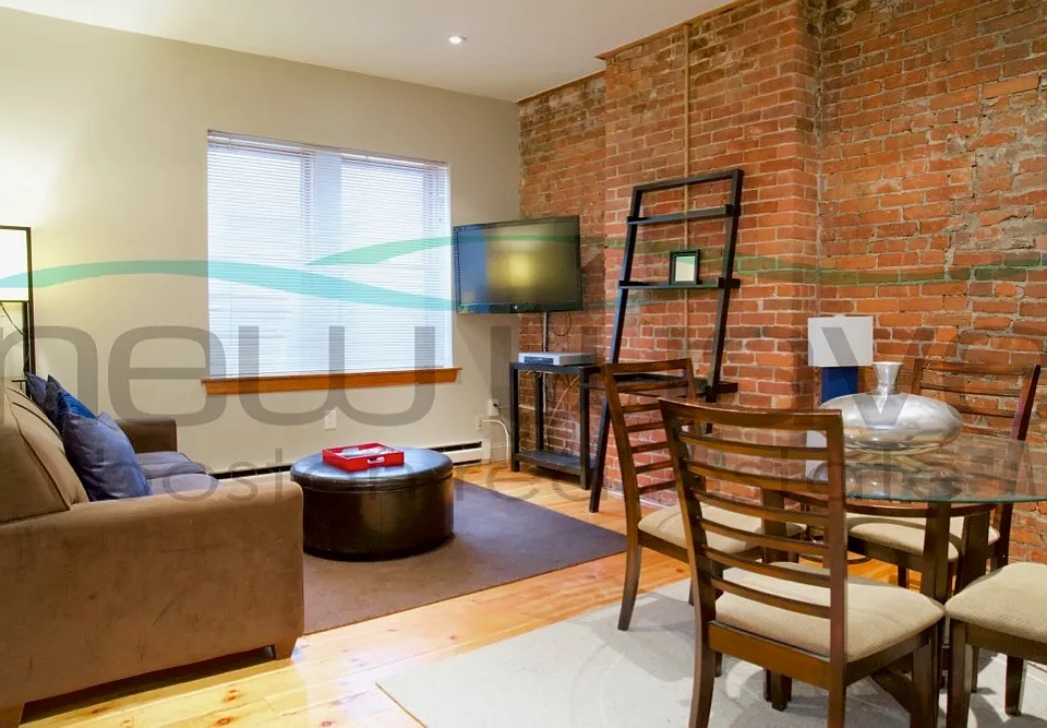 17 Garrison St #8