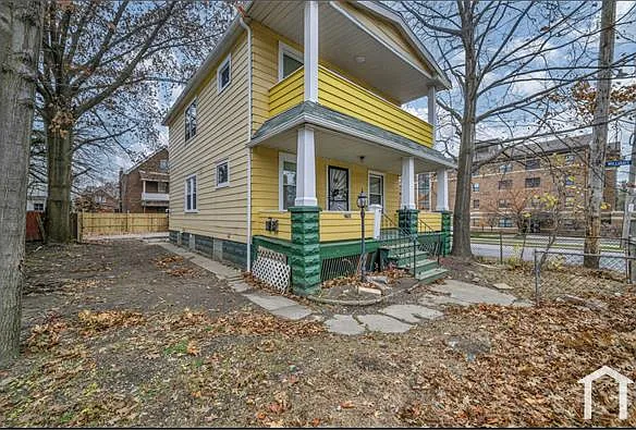 2764 E 124th St #LOWER — Photo 4