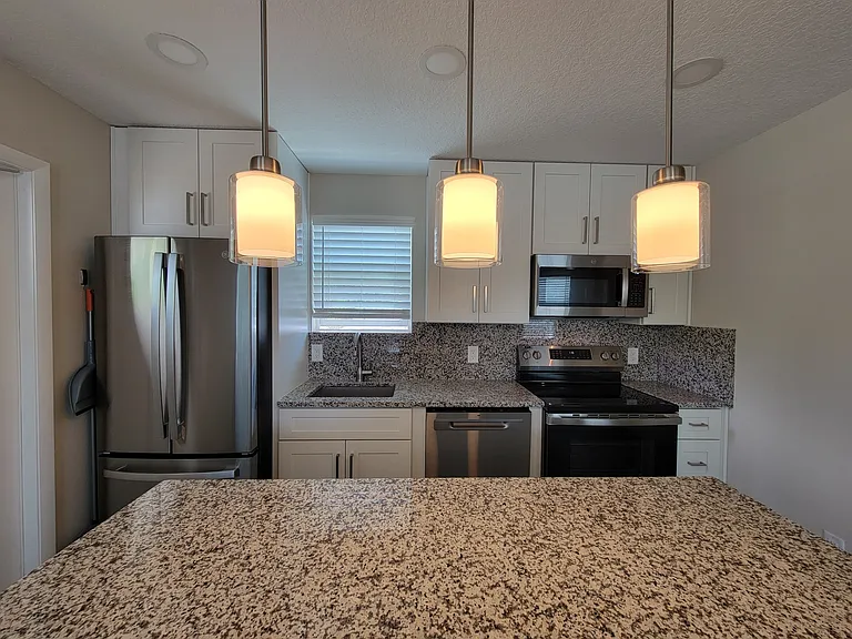 515 26th Ave N #1/2 — Photo 8