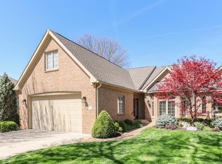 1752 Pathway Dr N, Greenwood, IN