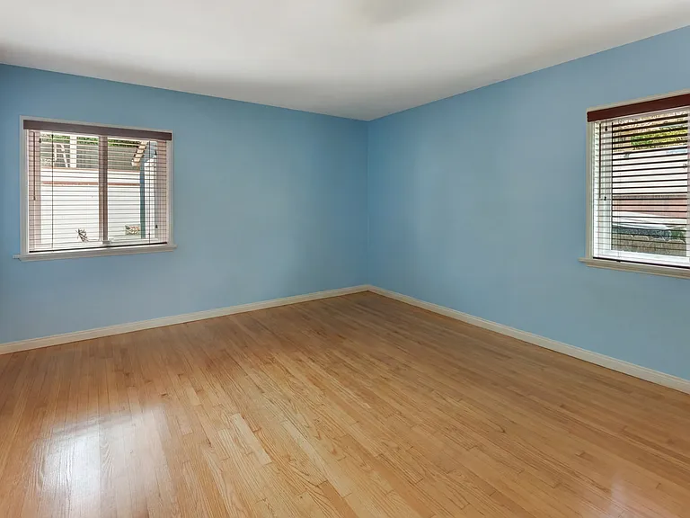 3740 Lankershim Blvd — Photo 13