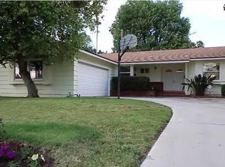 16121 Liggett St, North Hills, CA 91343