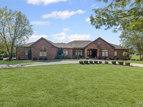 2nd image of 4715 Richland Woods Ct