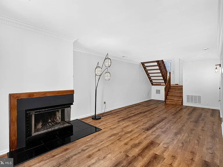 34B Chicopee Dr — Photo 5