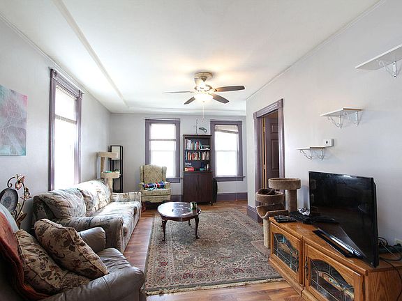 3rd image of 2554 N Dousman St #A