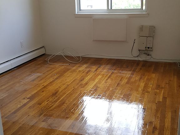 3rd image of 162-10 71st Ave #5C