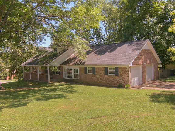 5th image of 329 E Heritage Dr #1