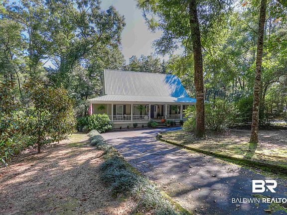 3rd image of 23850 Montrose Woods Dr