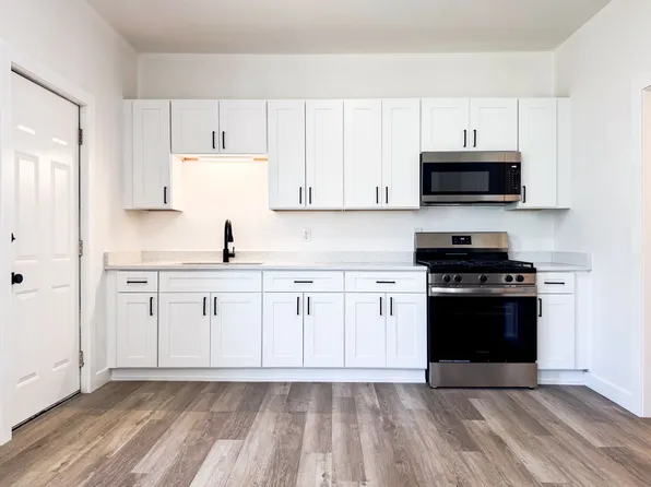 Chatham, 1746 Chatham St, Racine, WI 53402