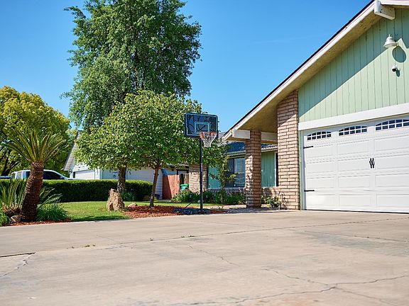 3rd image of 410 Patton Ave