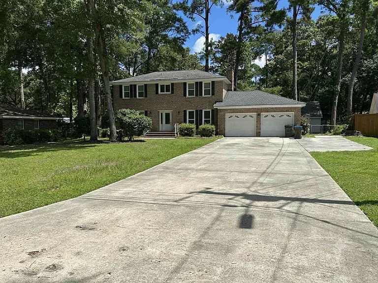 111 Arbor Rd — Photo 6