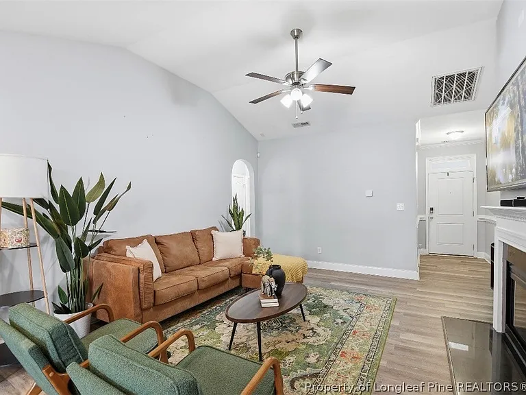 601 Collinwood Dr — Photo 6