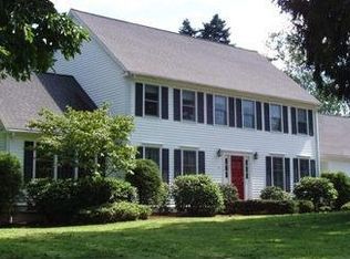 2 Elias Ln, Milton, MA 02186