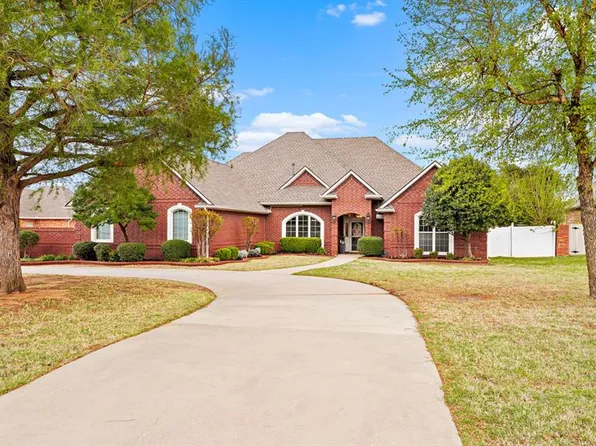 3608 Meadow Ln, Moore, OK 73160