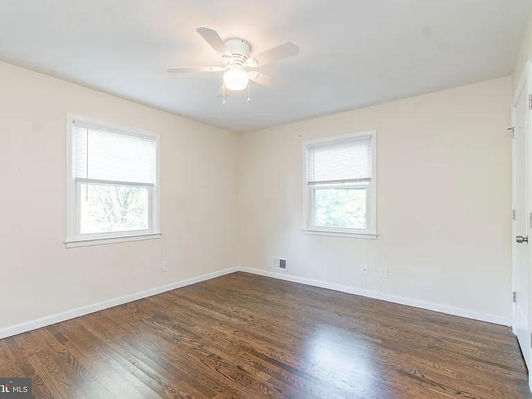 149 N Harrison St — Photo 11