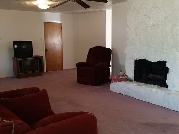 3rd image of 527 South Dr