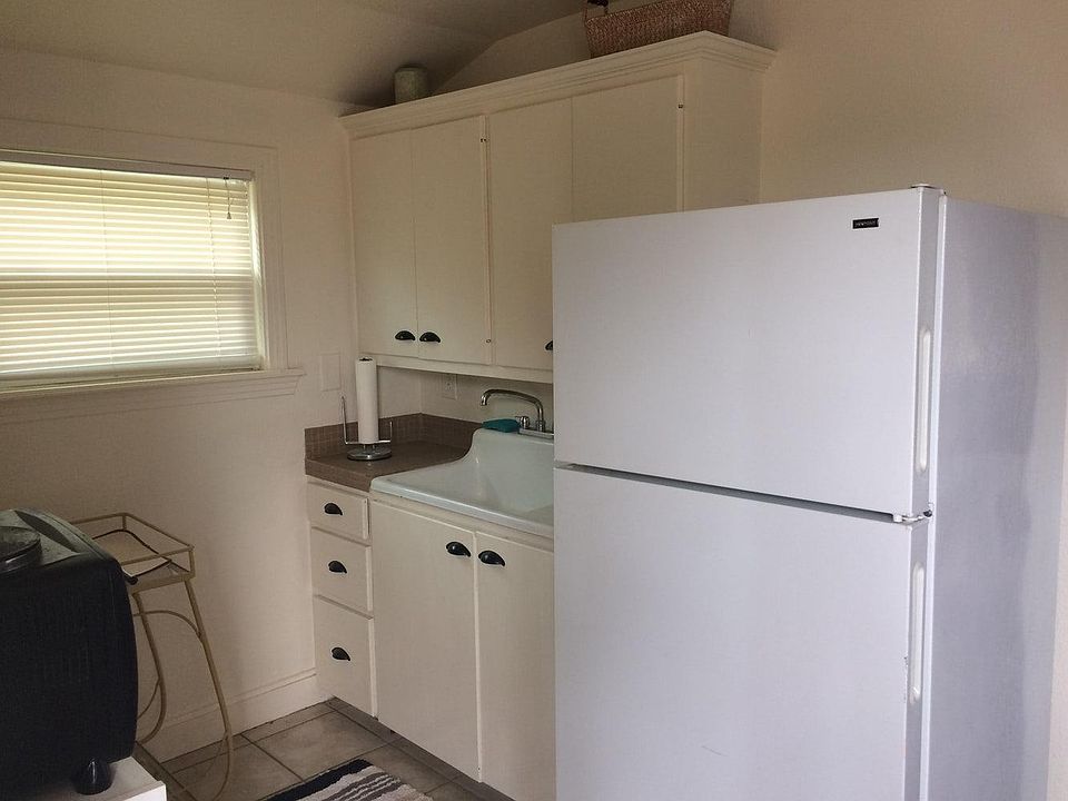 2nd image of 1724 30th St