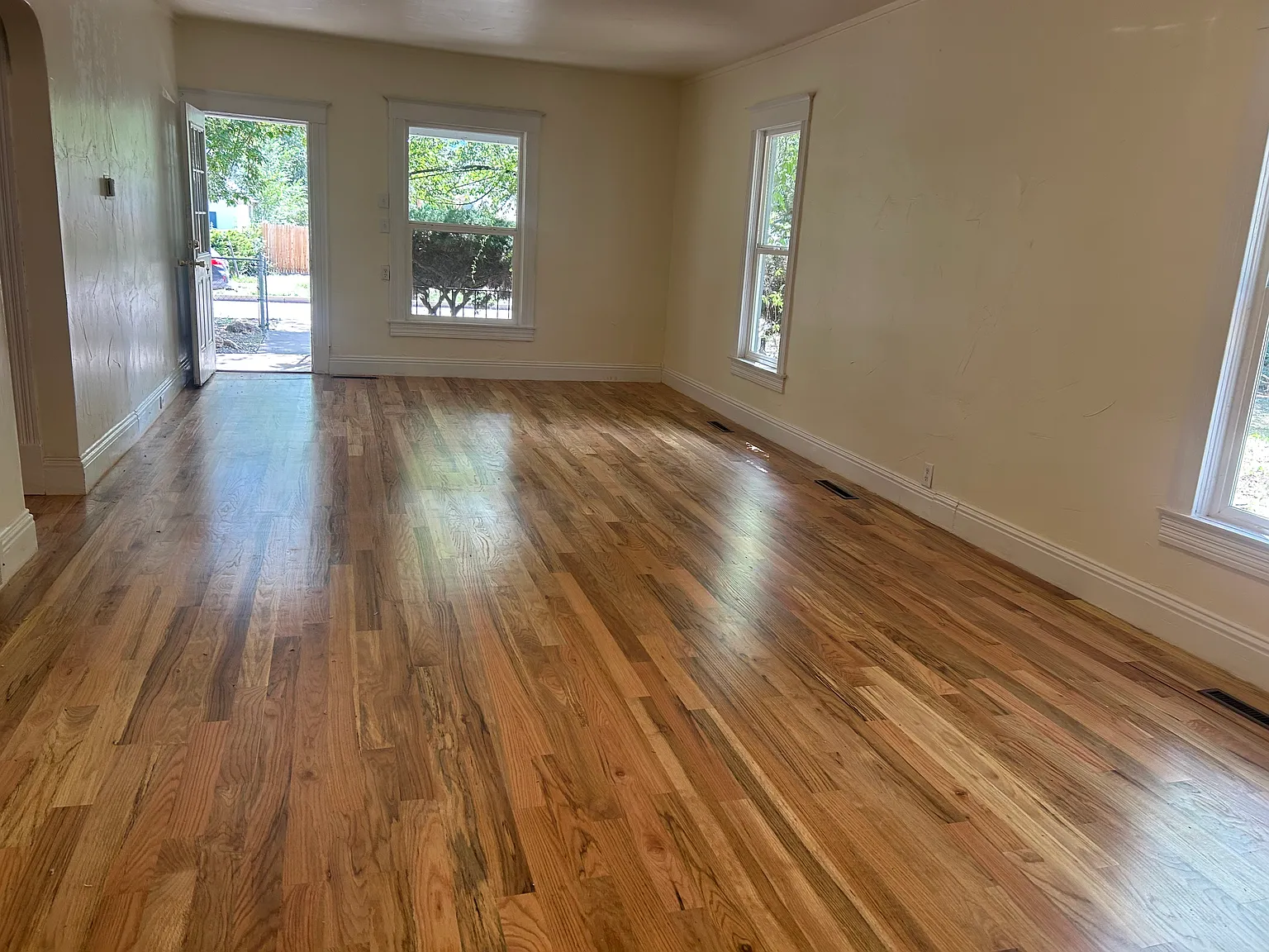 3 bed, 2081 sqft, $2,295 — Photo 2