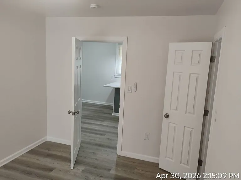 6015 Hosmer Ave — Photo 6