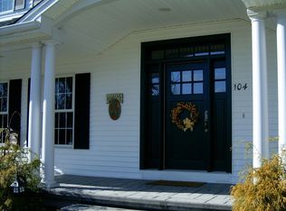 104 Royal Crest Dr, Prospect, CT 06712