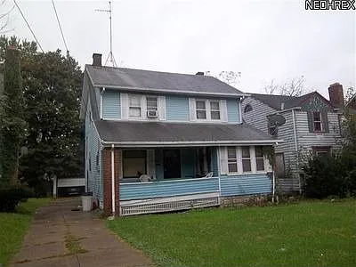 621 W Ravenwood Ave photo 1