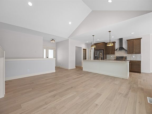 5th image of 5402 Seminole Valley Trl NE