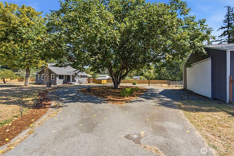 2nd image of 5253 Banner Road SE