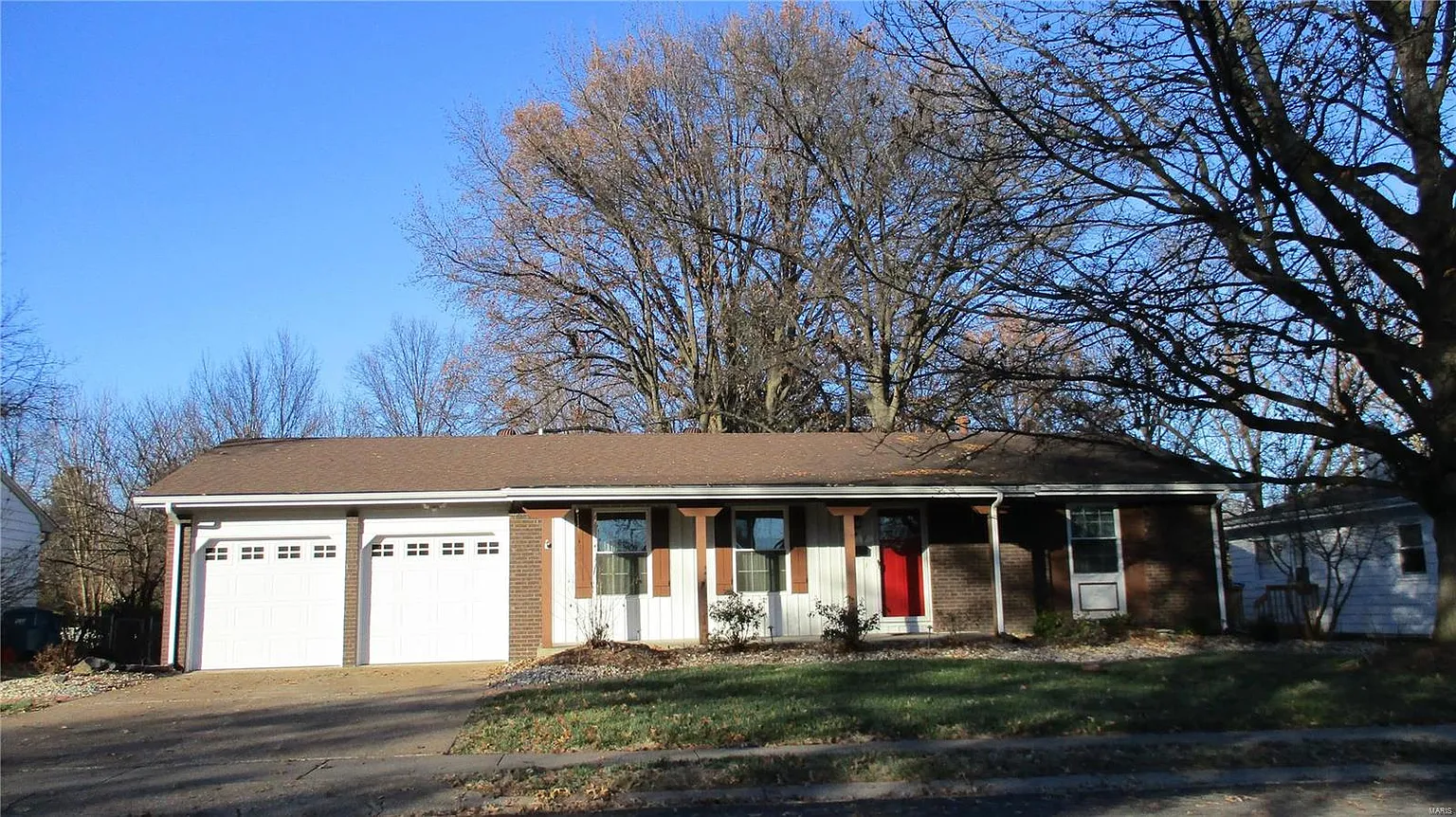 747 Yale Ave photo 1