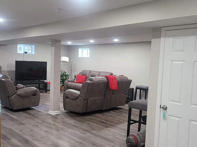 16309 Holly Hill Dr — Photo 5