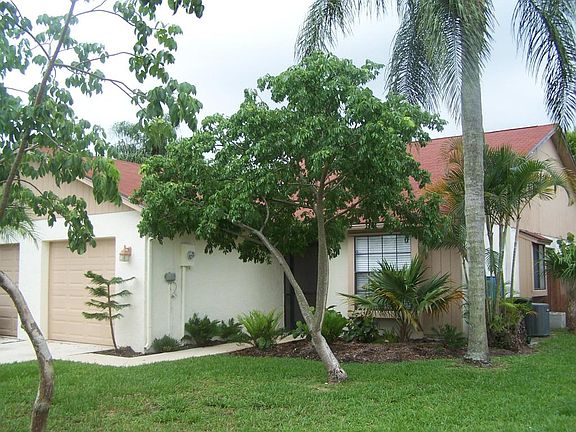 2nd image of 5233 Arbor Glen Cir