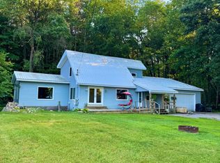 9462 E Colby Rd, Crystal, MI 48818