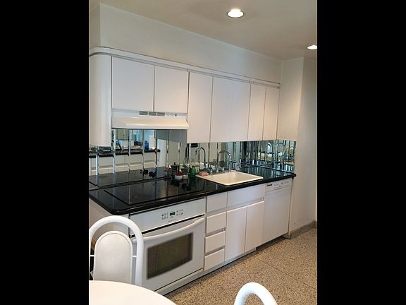4th image of 30 W Mineola Ave