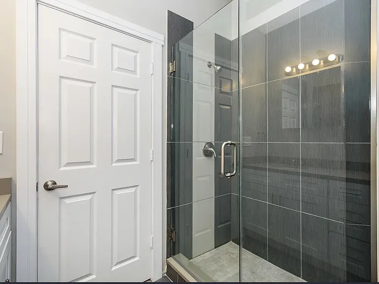 1812 W Cortland St #1F — Photo 7