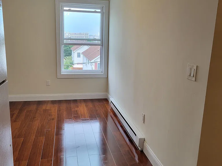 33 Winans Ave #3 — Photo 3