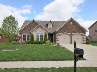 3207 Heritage Heights Way, Jeffersonville, IN 47130