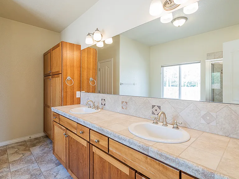 4846 Maggie Ct — Photo 14