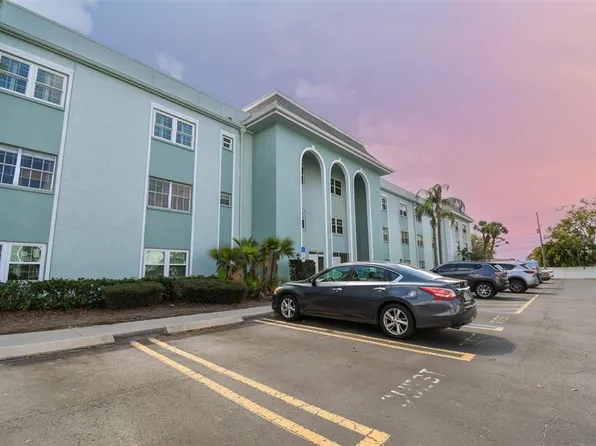 1706 Belleair Forest Dr APT 312, Belleair, FL 33756
