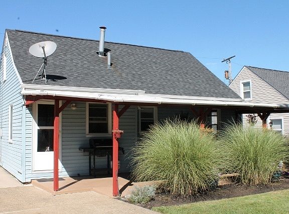 Side view from driveway 