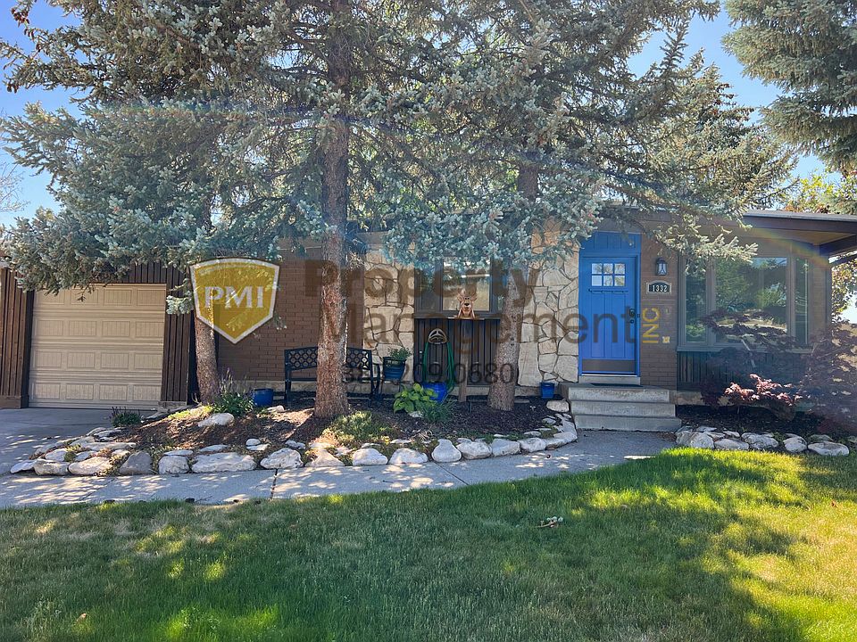 1st image of 1332 E McCormick Way