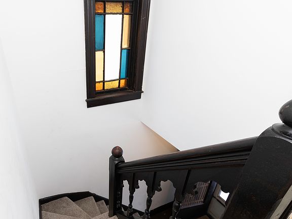2nd image of 127 Ashworth Pl