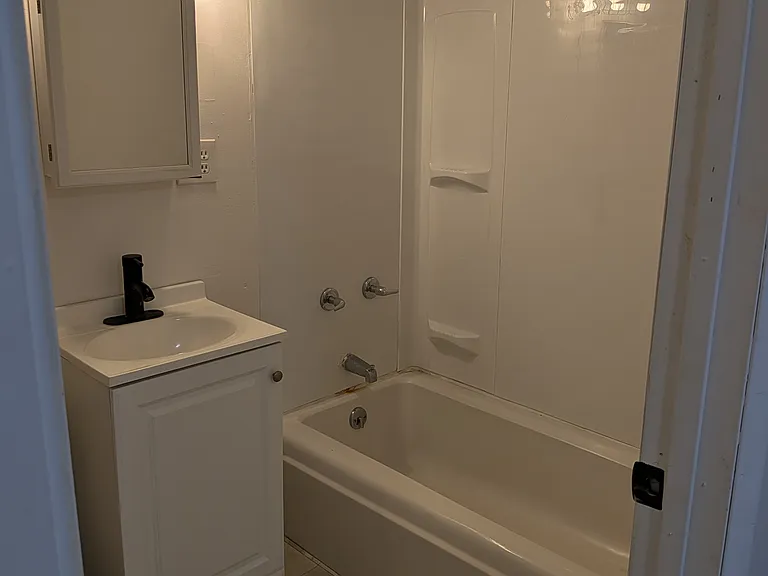 65 E Stevens St #65 — Photo 3