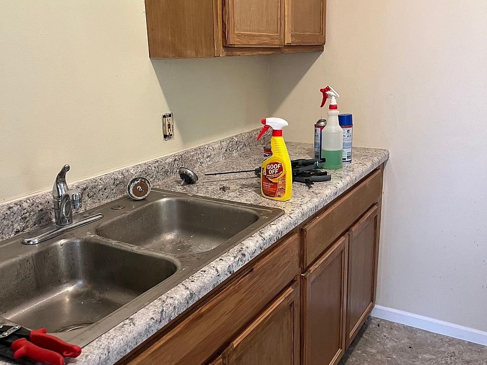 1st image of 2907 Lawnridge Ct APT A