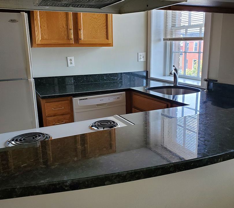 1st image of 2440 Saint Paul St #4H