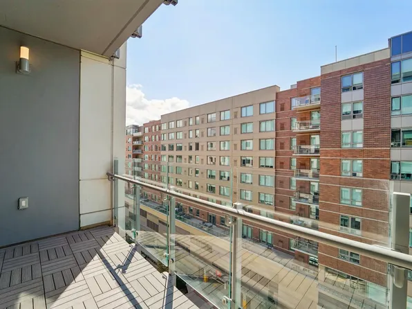 9 Avenue At Port Imperial image 34 of 47