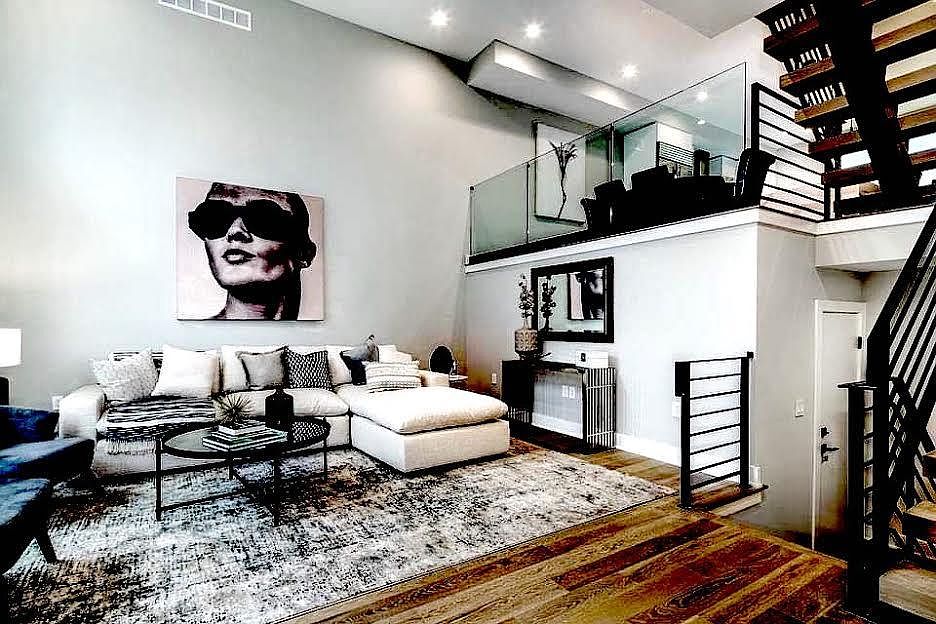 14+ Ft ceilings in living area!