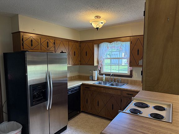 5th image of 3741 Barfield Crescent Rd