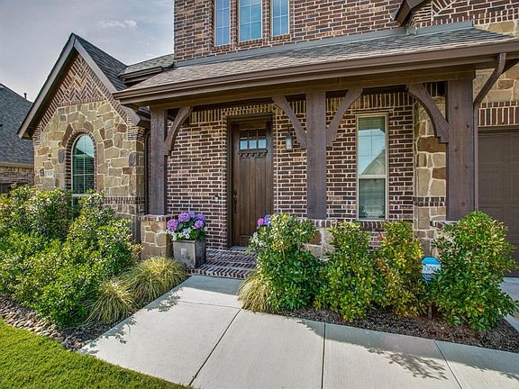 2nd image of 3006 Charles Dr